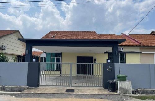 Sungai Tiram House | Kuantan Entire Semi-D 4bedroom Nearby Menara 188&HTAA#Netflix