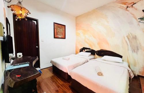 Kampung Lintang House | Kuching Waterfront Lodge