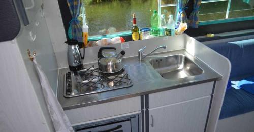 Zeuthen Boat Rental | Kuhnle-Tours Bootshaus Zeuthen