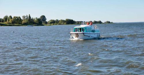 Zeuthen Boat Rental | Kuhnle-Tours Bootshaus Zeuthen