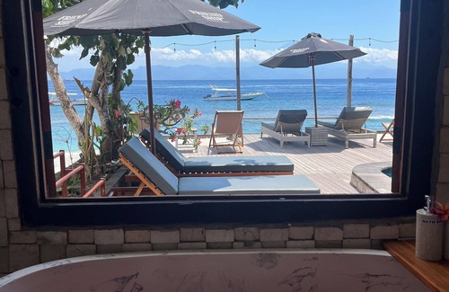 Sampalan Villa | Kul de sak Beach front villa & Bar
