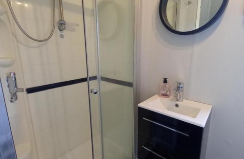 Trollhattan Municipality Bed & Breakfast | Kullängens Bed and Breakfast