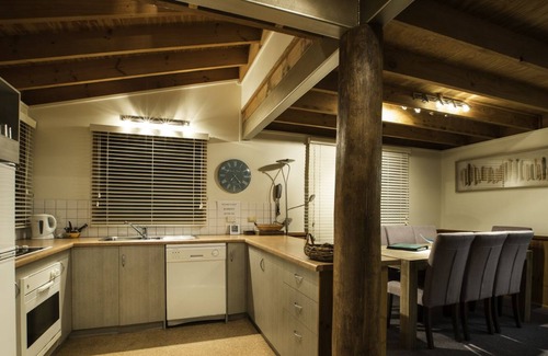 Dinner Plain House | Kummonin