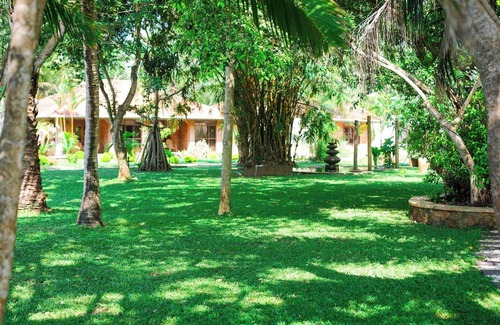 Nainamadama Resort | Kumudu Valley Resort
