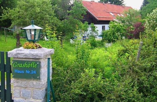 St. Oswald Apartment | Kunstvoll eingerichtetes Feriendomizil inmitten des Bayerischen Waldes