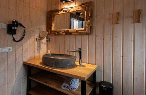 Kuestelberg Ski Chalet | Kustelberg Lodges