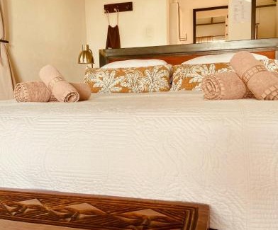 Angola Hotel | Kuvira River Camp