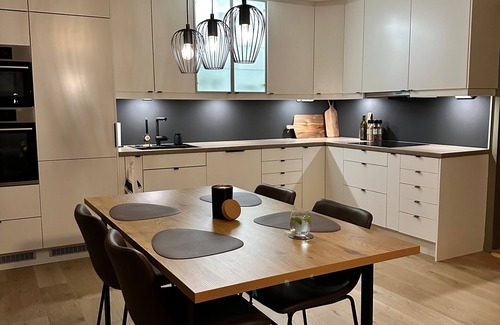 Tromso Apartment | Kvaloysletta - 2 Bed Apartment - Free Parking