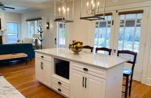 Cherokee Triangle House | KY DERBY @The Cherokee Charmer! ….5 Miles from Churchill Downs !
