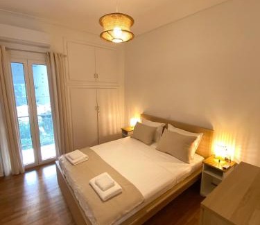Agios Panteleimonas Apartment | Kypseli Modern Nest