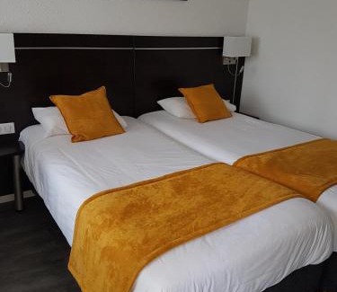 Hem Hotel | Kyriad Lille Est - Hem