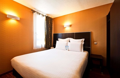 Saint-Genis-Laval Hotel | Kyriad Lyon Sud Saint Genis Laval