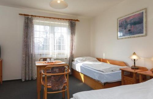 Konstantinovy Lazne Hotel | Lázeňský hotel Jirásek