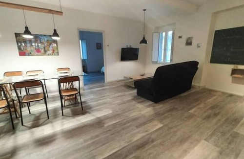 Laroque-d'Olmes Apartment | L'école Buissonnière Gîte Mélarion 4 Personnes