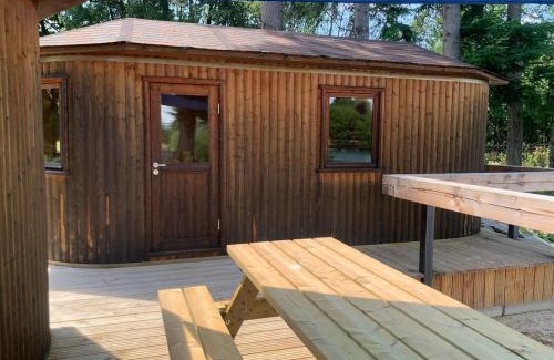 Roye Ski Chalet | L'Écorce & le Tanin - 2 cabanes cosy pour 4, pêche