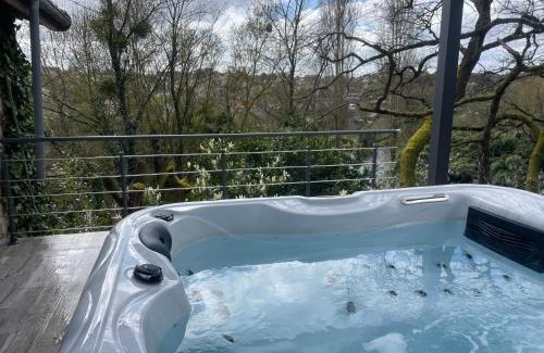 Thouars House | L'Écrin de Verdure - Pavillon avec spa privatif
