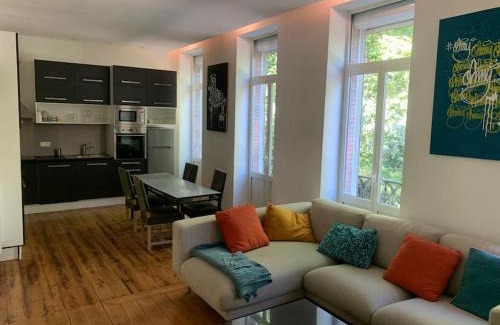 Saint - Aubin - Dupuy Apartment | L'Élégance du Midi - climatisation réversible