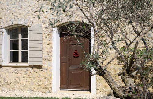 Mougins Villa | L'élégante Bastide en pierre avec vue sur le vieux village de Mougins