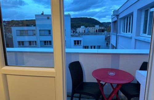 Besancon Apartment | L'Étoile Noire
