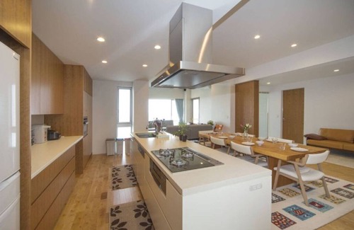 Nakadomari House | L 500㎡ Seaveiw 10M POOL 4 suites, 5 full bath 1F&2F