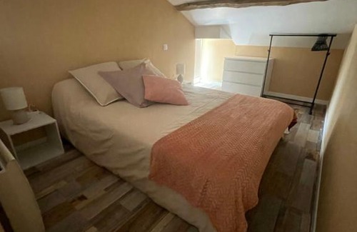 Beaumont Apartment | L'Abeille SAS le jardin de Messie