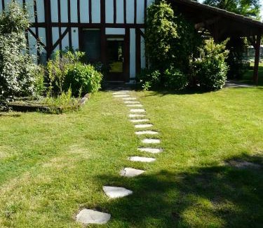 Sabres Bed & Breakfast | l'Airial de Nahouns