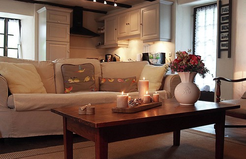 Entraygues-sur-Truyere House | L' ancienne école : Charming gite in the heart of the Lot Valley.