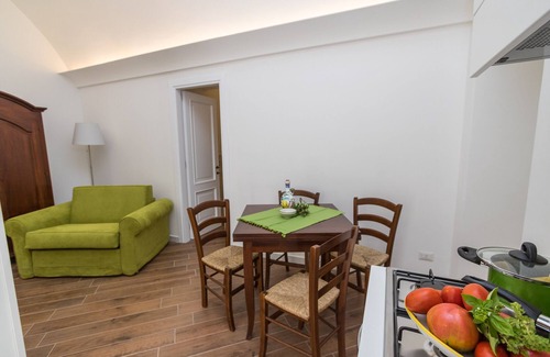Monte Chiaro Apartment | L 'Antica Pigna Chateau - Olive Tree Apartment
