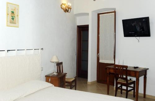 Historic Castle District House | L'Antica Torre Caralis Holiday