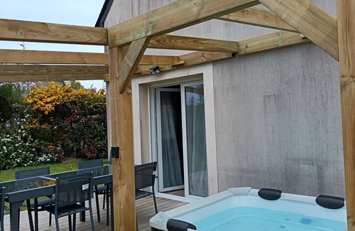 Plancoet House | L'arguenon Terre Émeraude Gîte Jacuzzi & Billard
