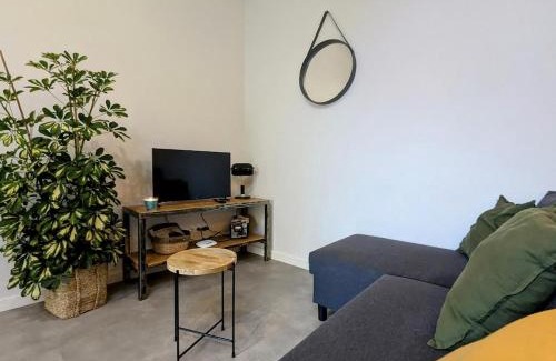 Riorges Apartment | l'Atelier, sauna & spa