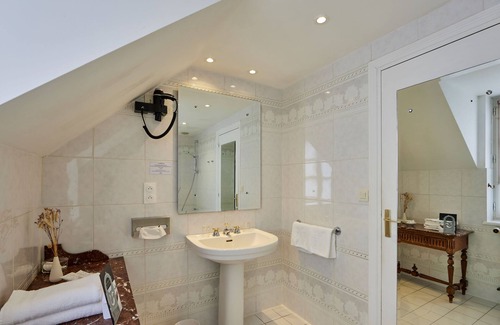 La Roche-Bernard Hotel | L'Auberge Bretonne