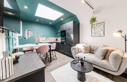 Segre Apartment | L'Azur chaleureux et cocooning