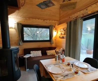 Versols-et-Lapeyre Cabin | L'Eco Libri