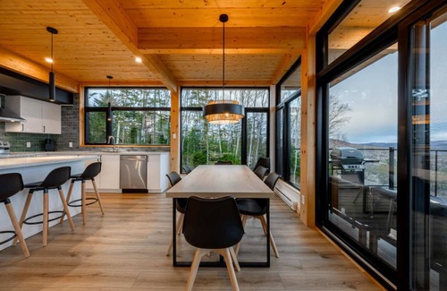 Saint Come Condo | L'Élégant | Ski Chalet with Sauna | Mountain