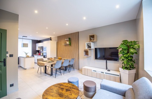 Dieulouard House | L'escapade Passionnée-balnéo-clim-maison Moderne