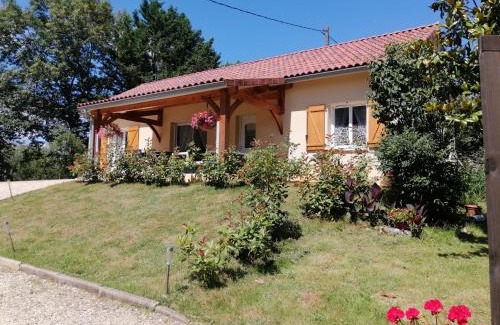Castels et Bezenac House | L'Esquiròu du Sécadou