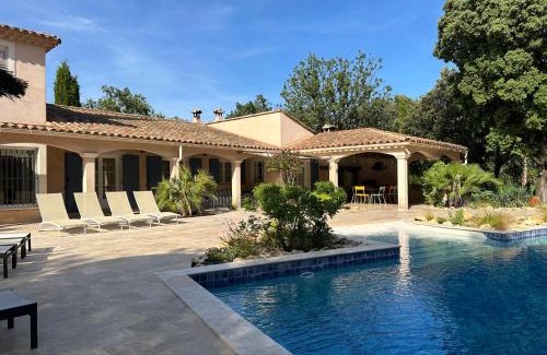 Vezenobres Villa | L'Estancia