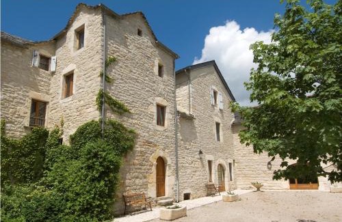 Saint-Georges-de-Levejac House | L'etape 11 personnes du couvent