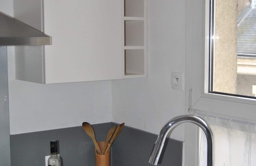 La Madeleine Apartment | "L'Immeuble", 4 rooms (88sqm), spacious, bright, High Speed Wifi ADSL