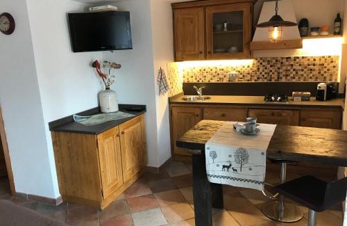 Chef-Lieu Apartment | L'Intimità
