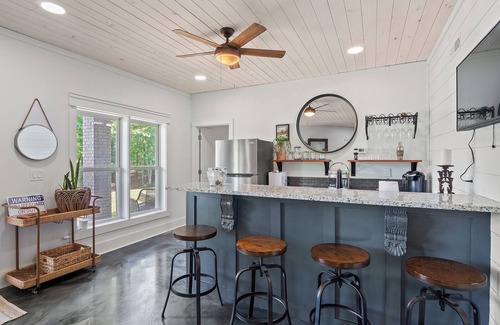 Stoney Point Landing House | L&L Lodge: 6 BR, 5 BA in Double Springs, Sleeps 15