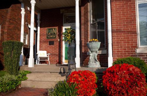 Henderson Bed & Breakfast | L&N Bed and Breakfast Ltd