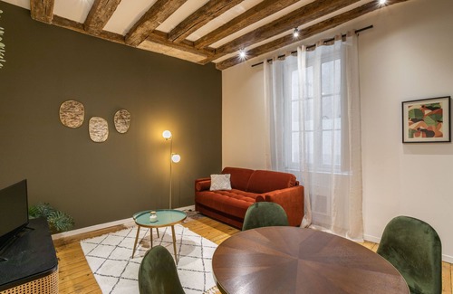 Dobree-Bon Port Apartment | La Baronne- Chaleureux T2