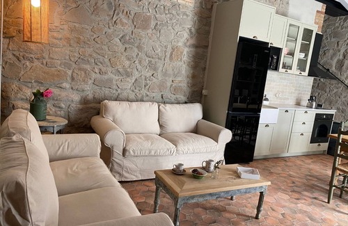Santa Maria de Merles Cottage | La Cabanya de Masia Escrigas - Romanticismo y Tranquilidad a 1h de Barcelona