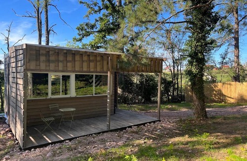 Uxeau Bed & Breakfast | La Cabane Du Champ Du Possible