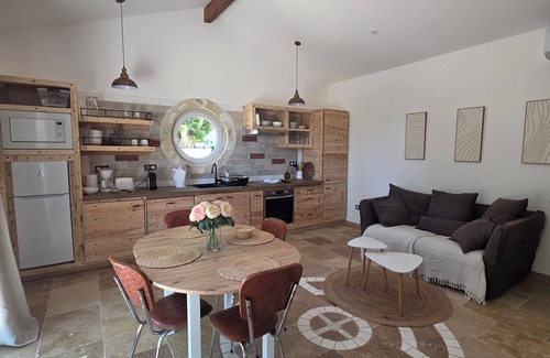 Arles Other | La cabanette in the Camargue