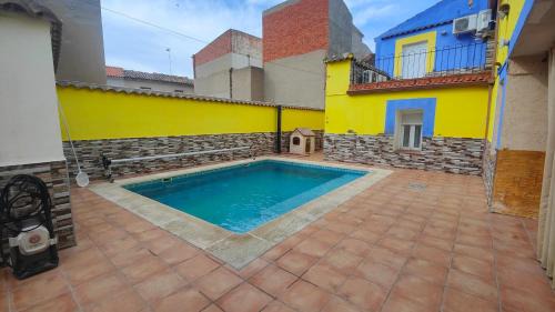 Villasequilla House | La Casa Amarilla de Villasequilla