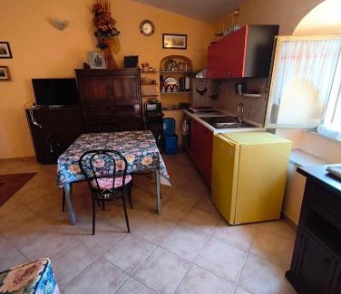 Lacedonia Apartment | La Casa Arancione