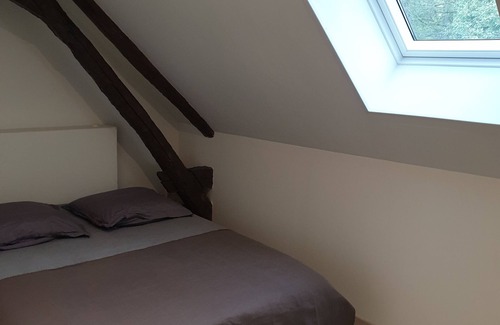Farges-en-Septaine Bed & Breakfast | La Casa D'augy à Farges en Septaine Logement au 1er Étage